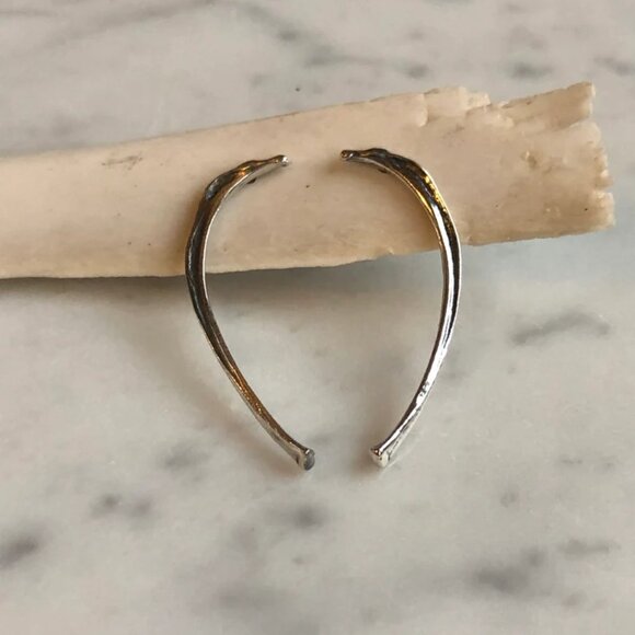 Rib bone earrings - Picture 3 of 3